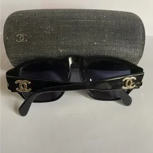 CHANEL | Accessories | Chanel Gold Cc Logo Sunglasses Black  display picture 2